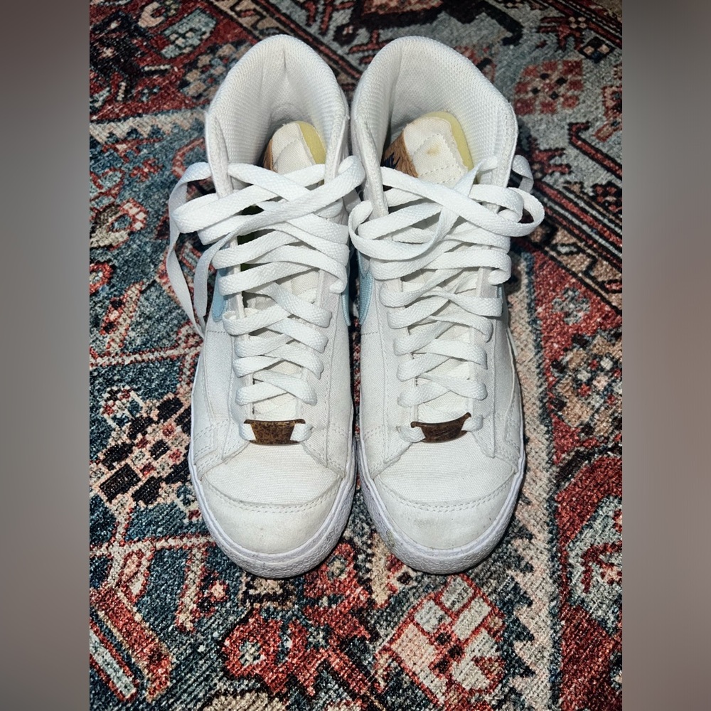 Nike high tops size 5